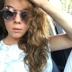 Meet your Posher, Courtney